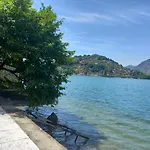 L'oleandro Sul D'iseo