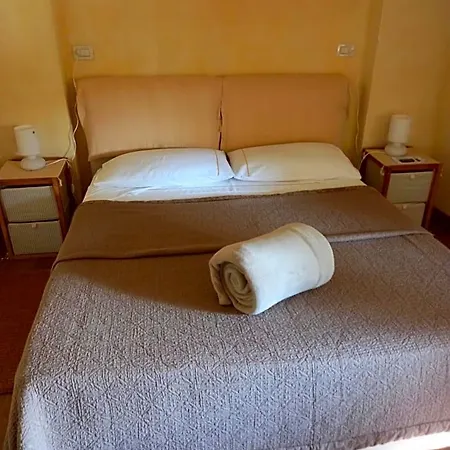 L'oleandro Sul D'iseo Bed & Breakfast 4*