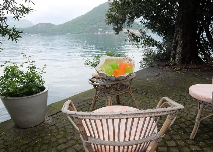 L'oleandro Sul D'iseo סולאזנו