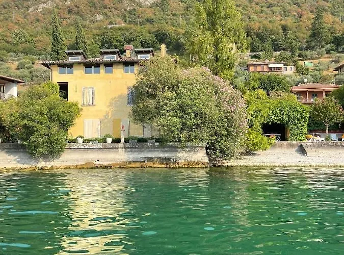 L'oleandro Sul D'iseo